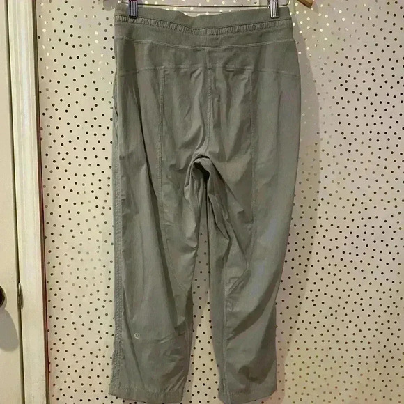 Lululemon Dance Studio Crop - Picture 9 of 10